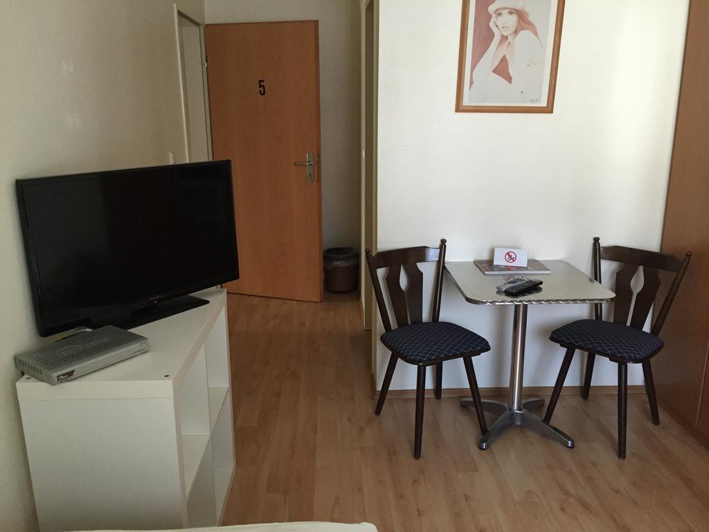 Hotel Restaurant Zagreb 쾰른 객실 사진